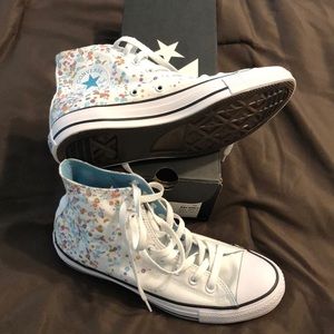 High top Converse Size 9